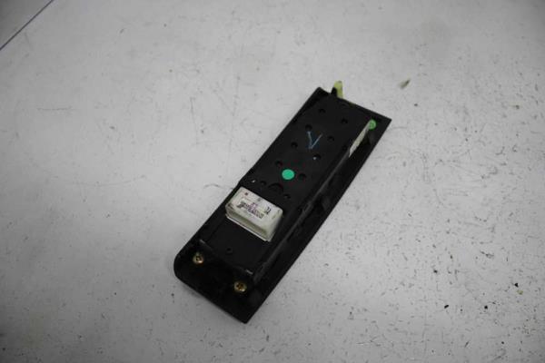 BOUTON LEVE VITRE TOYOTA COROLLA VERSO 2001-2009 4-VITRES - Vue 2